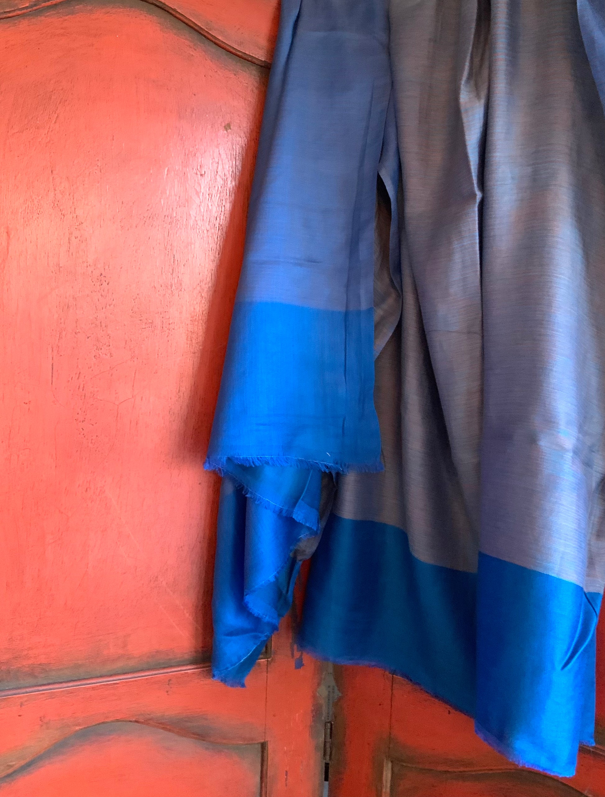 Classic Kashmir shawl with Green and Burnt Orange with Electric Blue Border  #ElectricShawl #ClassicShawl #kashmirShawl - DharBazaar